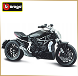 BURAGO 1:18<br>Модель мотоцикла<br>Ducati XDIAVEL S`16